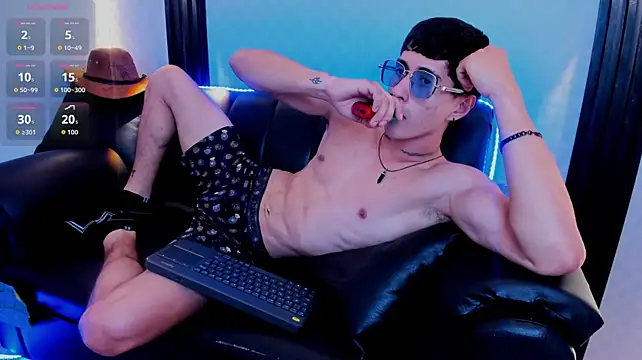 Dark_Valentino_ live cam on StripChat