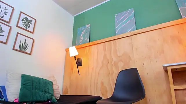 megansumer webcam