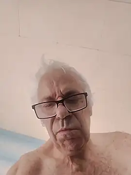 AIDIl63 live cam on StripChat
