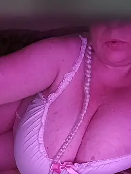 AnnStefani@xh live cam on StripChat