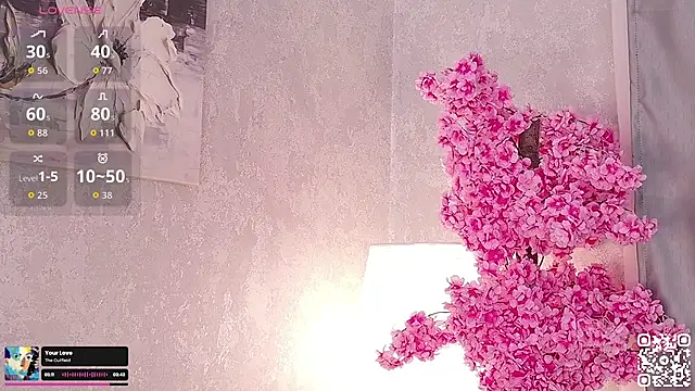 Playful_Lia webcam