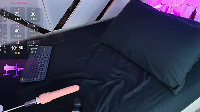 Noa_butterfly_ webcam