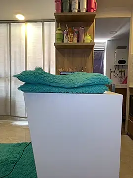 tabata_monroee webcam