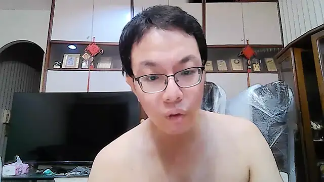 poter77112 (Ask my age) - show penis  秀屌