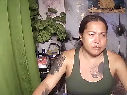 TabooSHOWgirl18 webcam