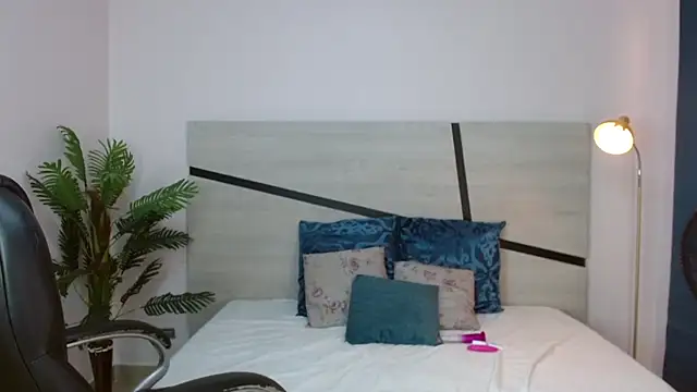 isabela_hills live cam on StripChat