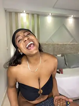 amara_queen_