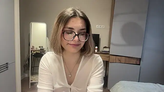 AnnaVelvetFire webcam