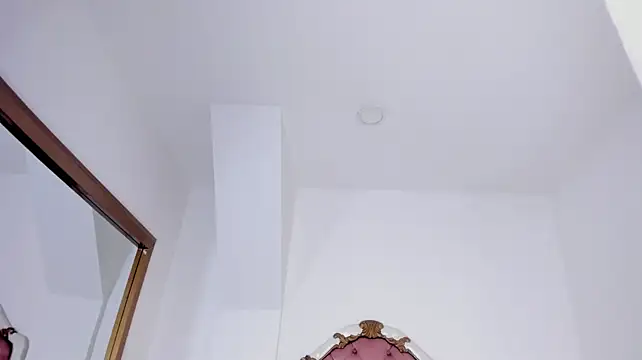 leah_millers webcam