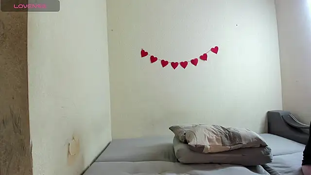 Browni_Kiss webcam