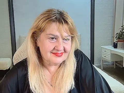 EmmaEllison webcam