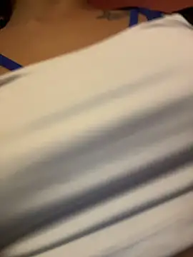 Mia_0-4 webcam