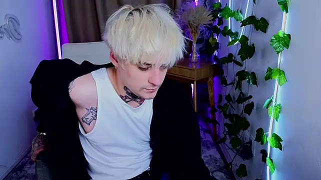 drillfi11 live cam on StripChat