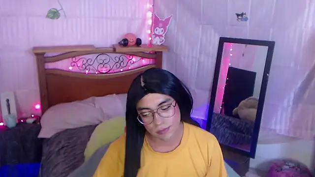 Nikol_Twink02 live cam on StripChat