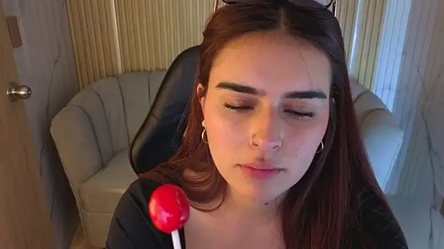 honey_bloom_cn webcam