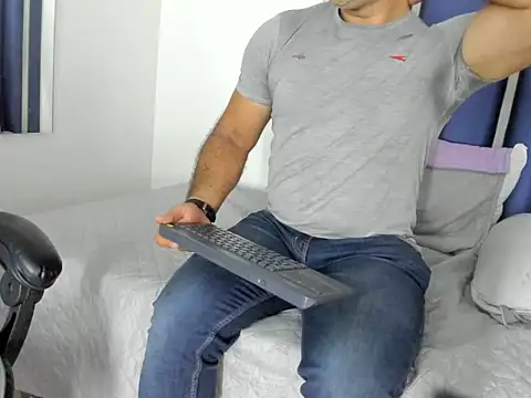 Rances40 live cam on StripChat