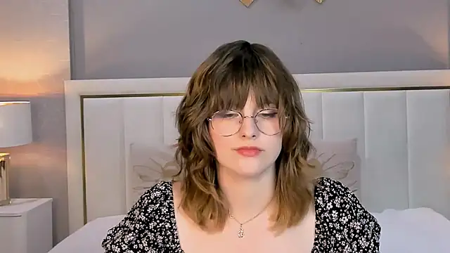 BEATRICE_LOWRY webcam
