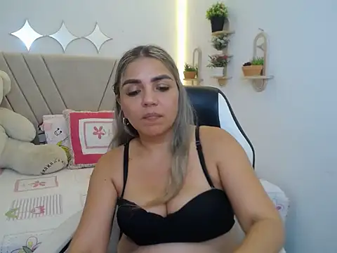 cum_bigass webcam