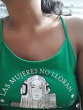 karin_39 (F young) - Montar dildo+ squirt 💦