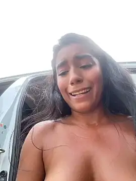 saryjonex (F young) - DOMI PLAY IN THE BEACH + TOPLESS +SQUIRT