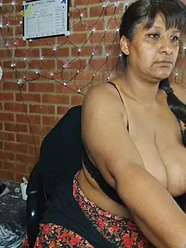 lilybanx (F milf) - play