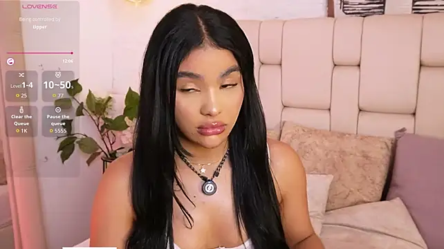 Ariia_Blaze webcam