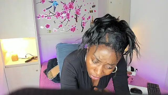 TaylorBloom webcam
