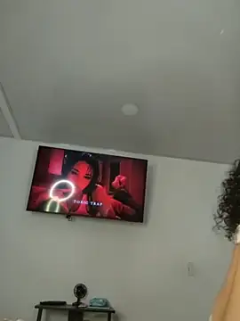 Lucy_Marin webcam