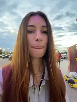 AmelieCrystal webcam