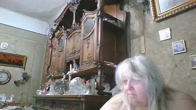 Lala-Love56 webcam