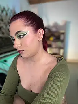 NikkiNix webcam