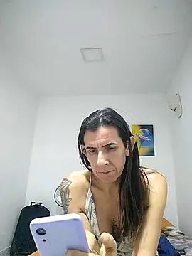 Cameron_puppy webcam
