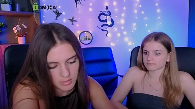 lisa_dark_ webcam