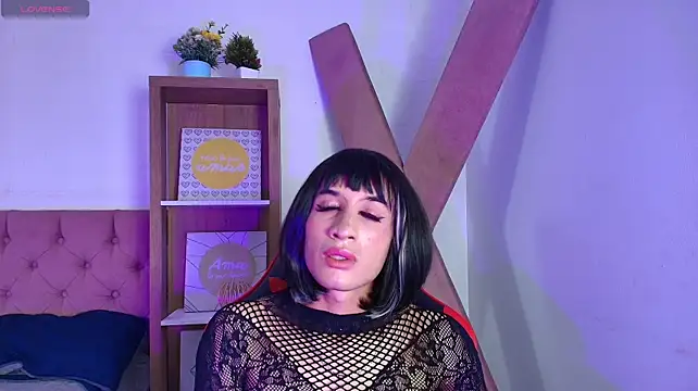 Izzy_foxxy webcam