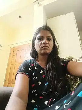 ashwini805057 live cam on StripChat