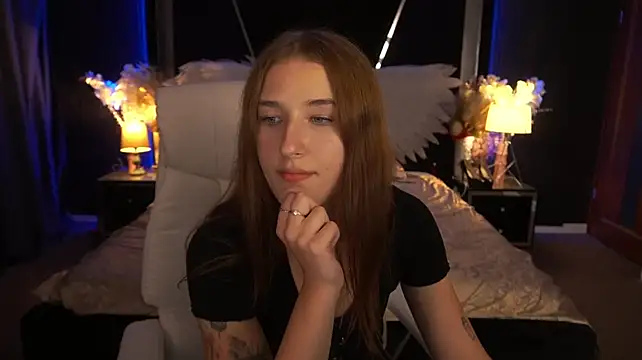 MirellEmber webcam