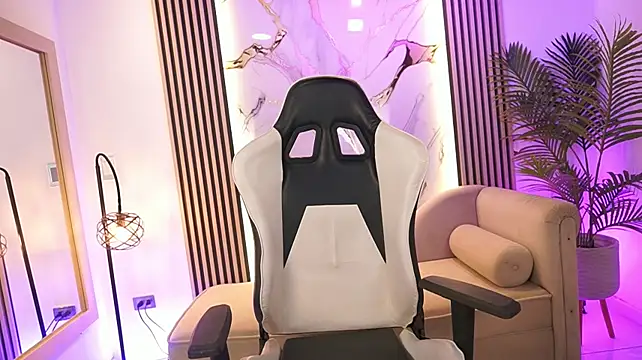 KataJenner webcam