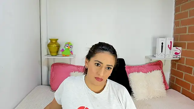 rukminilatin webcam