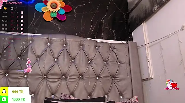 LAILAGUMMY webcam
