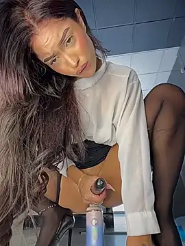mystiquexxx (F young) - TURN ME A RIVER ! 💦😈🤿