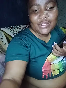 ChubbyMidgetxxx19 webcam