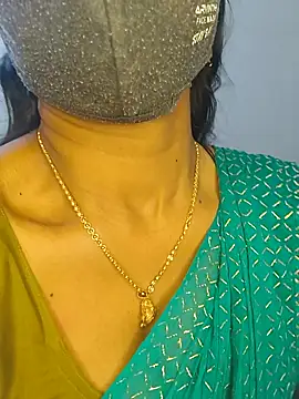 Webcam Model(YALINITWO7_TAMIL) is live