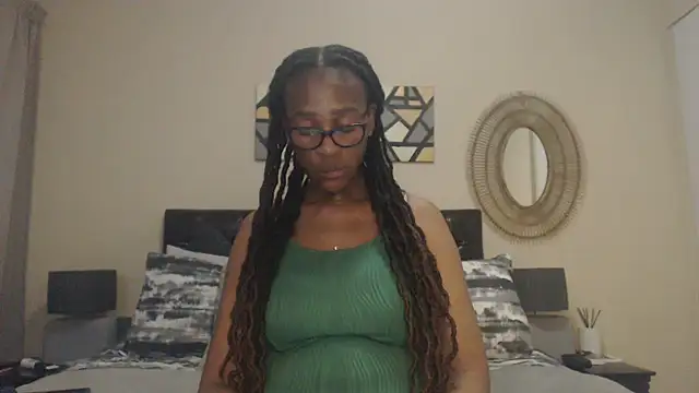 Creamyass22 webcam