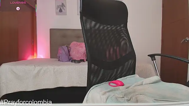 Miley_Baker webcam