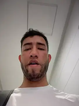 liam_bronw webcam