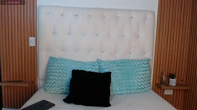 GreciaEvanss live cam on StripChat