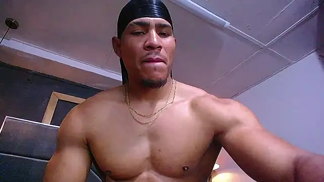 teddyfit19cm live cam on StripChat