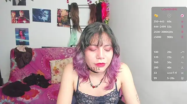 VaioletUwU webcam stripchat model stream image