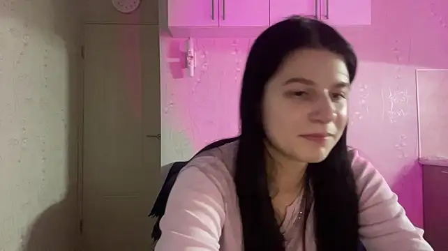 ChrystalWhittet live cam on StripChat