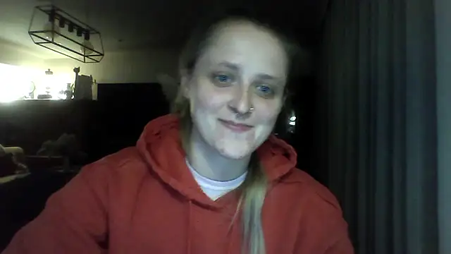 LeaWetGirl webcam